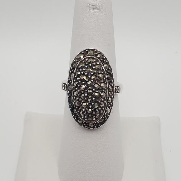 Beautiful Modern 925 Sterling Silver Sparkly Marcasite Ring size 7.5 - Picture 1 of 12